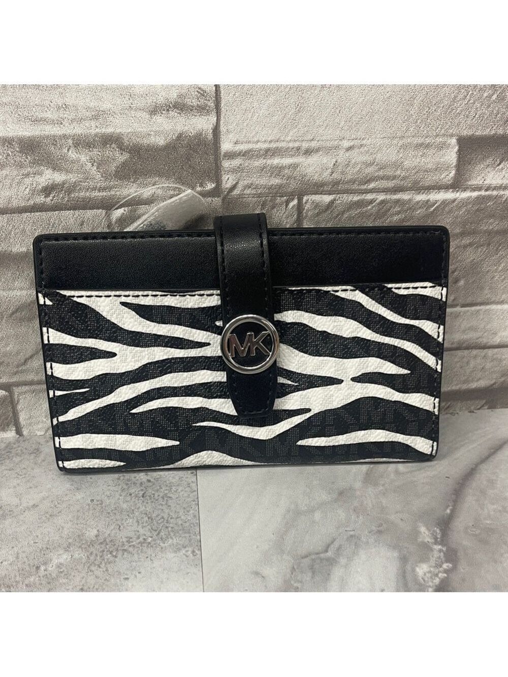 Michael Kors Greenwich Zebra Stripe Crossbody Bag & Matching Wallet Black White - Picture 8 of 11